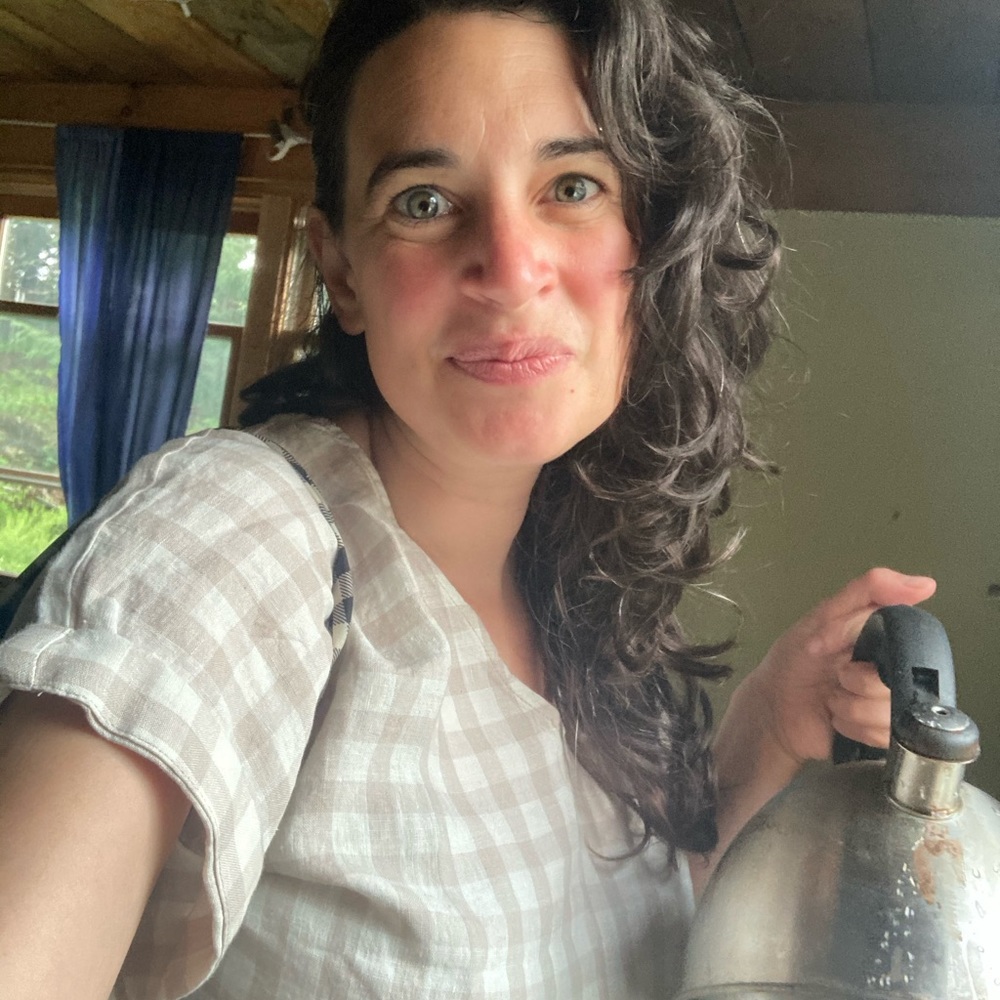 Meet your Posher, Yael